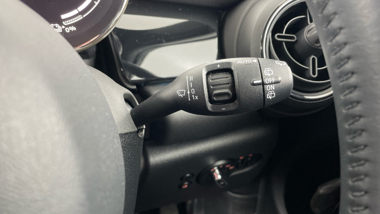 MINI Hatchback 135kW Cooper S Level 2 33kWh 3dr Auto Electric Hatchback